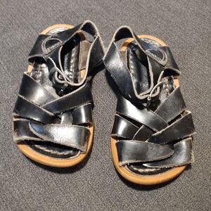 Saltwater black sandals size 5
